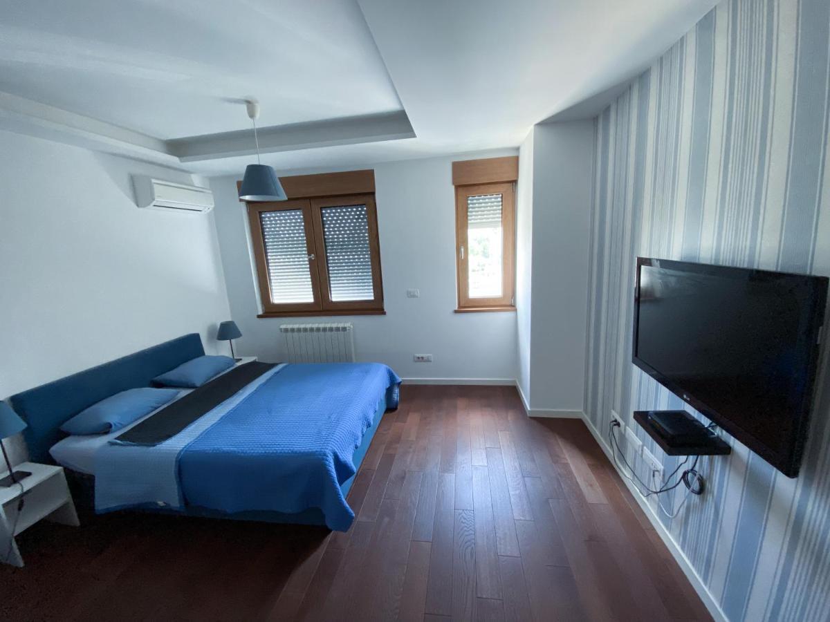 Apartment Azzurro Lux Beograd Eksteriør billede